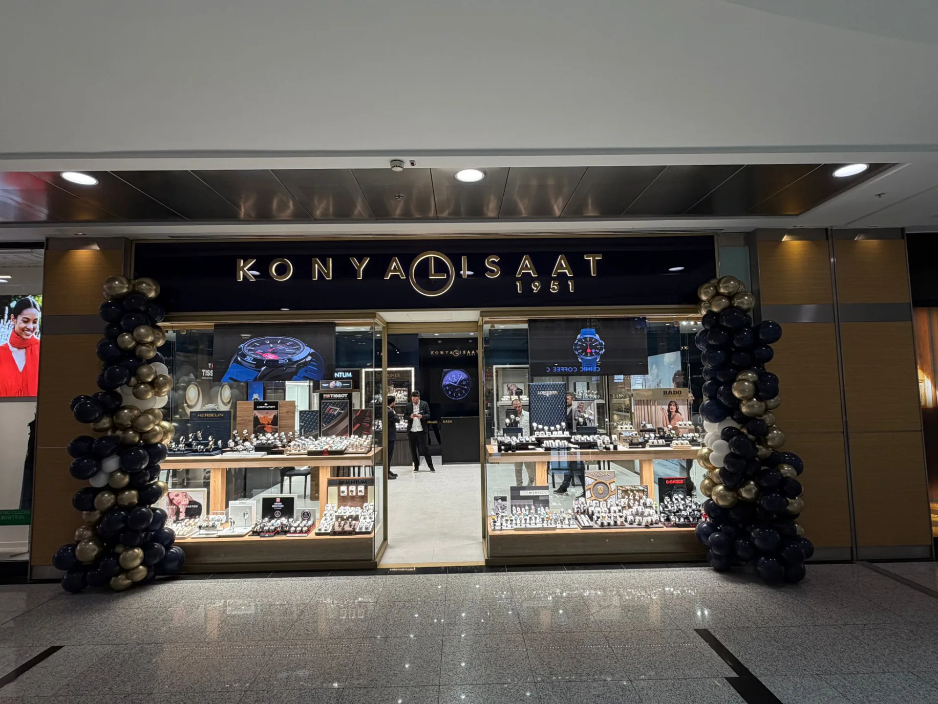 Konyali Saat Cepa 2 — Konyalı Saat CEPA İç Mekân Uygulaması